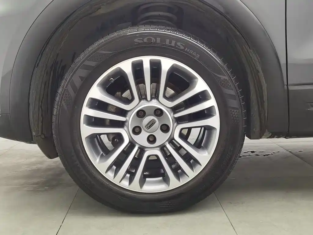 Qoros 5 2019 2019 1.6T Automatic Zhiyun Internet (AliOS) Premium Edition