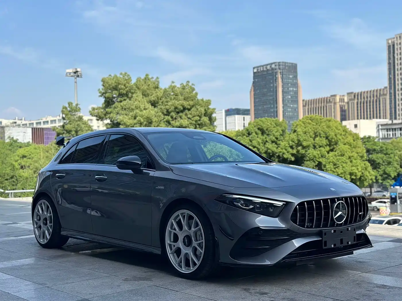 Mercedes-Benz A-Class AMG (Import) 2025 AMG A 35 4MATIC фото 3