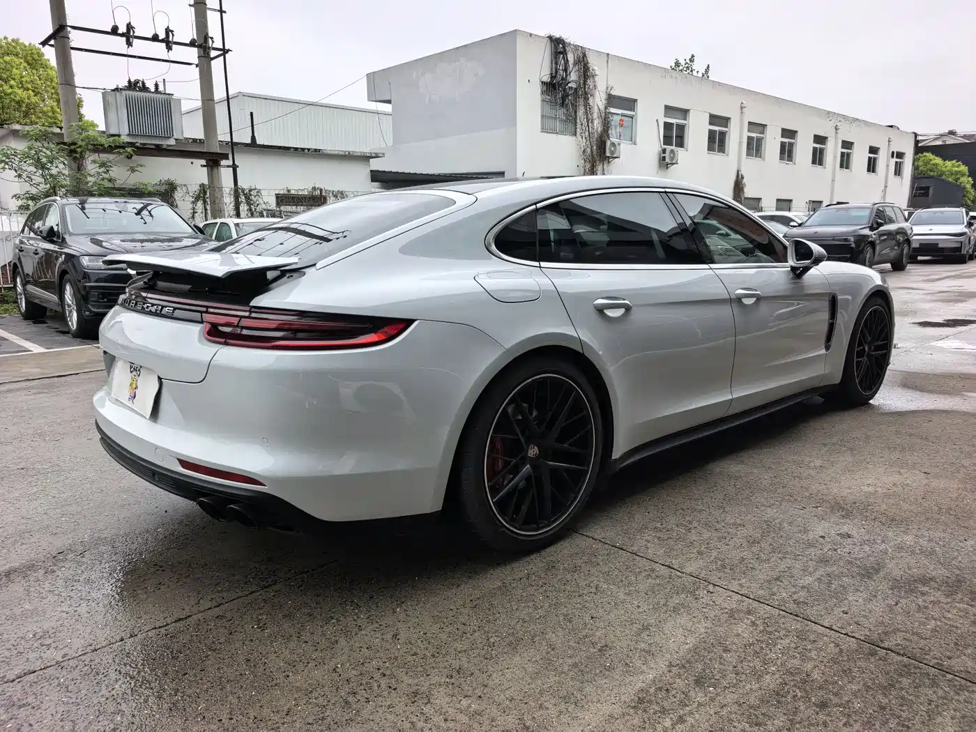 PORSCHE PANAMERA