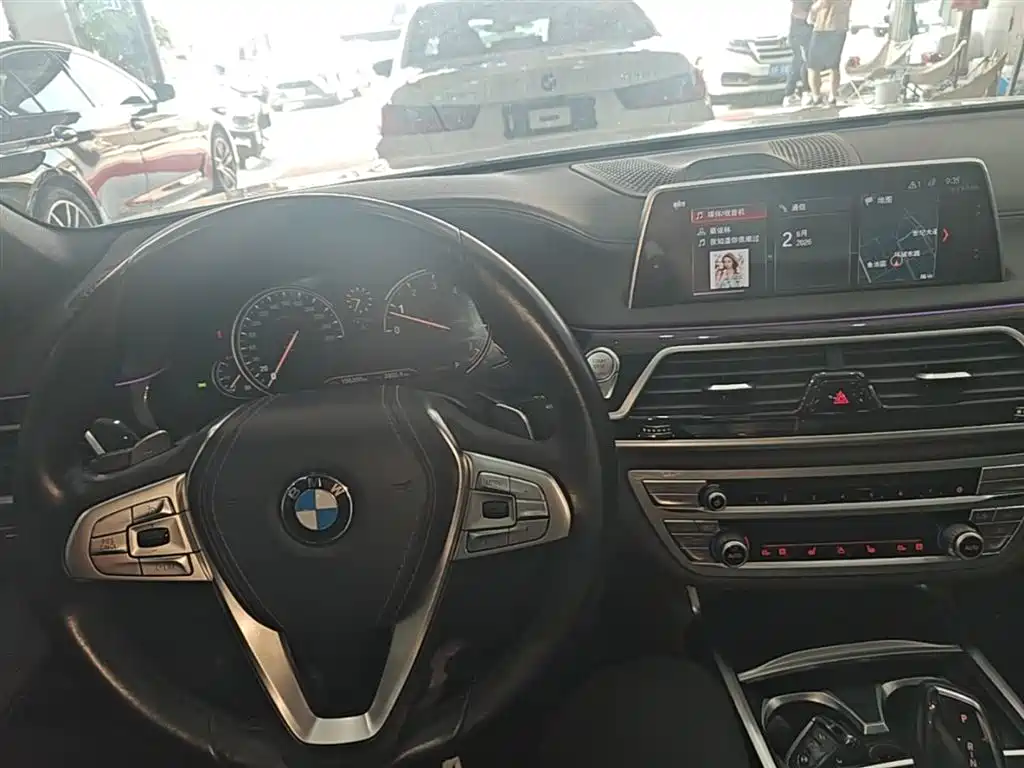 BMW 7 Series 2018 730Li Leading Type M Sport Package фото 10