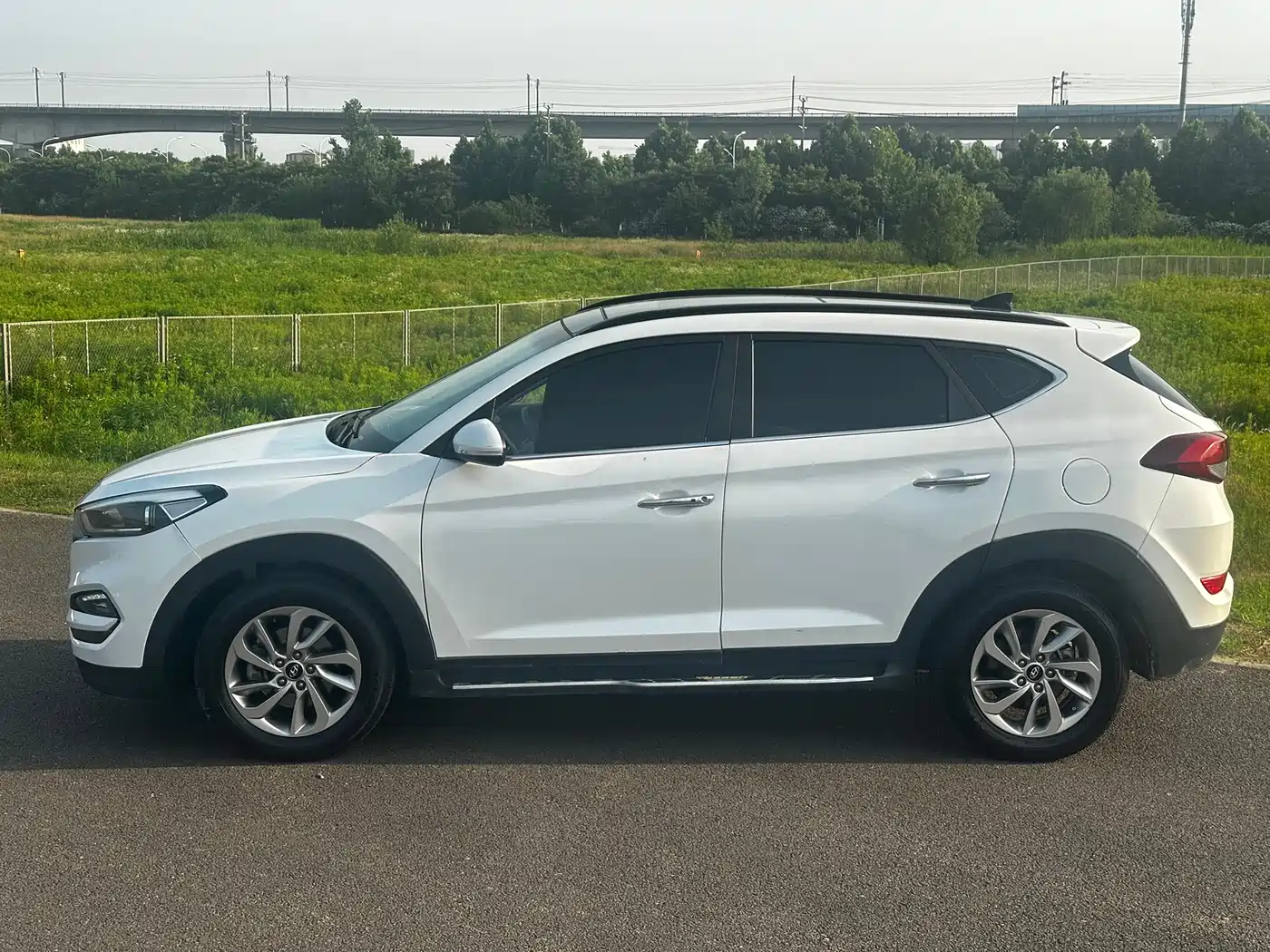 Hyundai Tucson 2015 1.6T Dual Clutch 2WD Smart фото 3