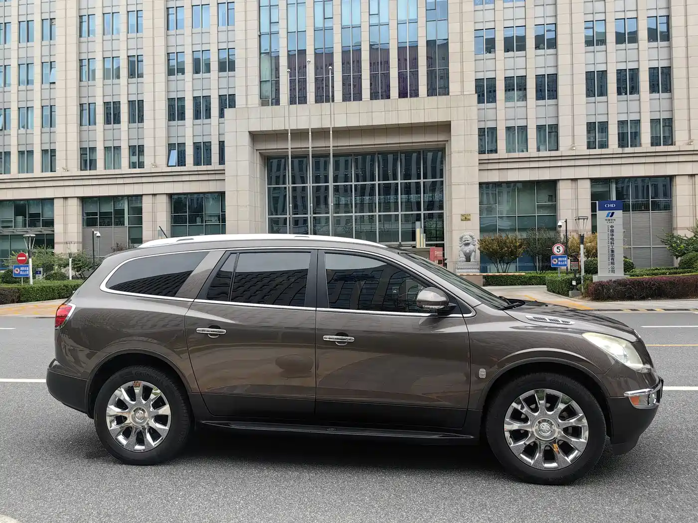 Buick Enclave 2010 3.6L Flagship Edition фото 9
