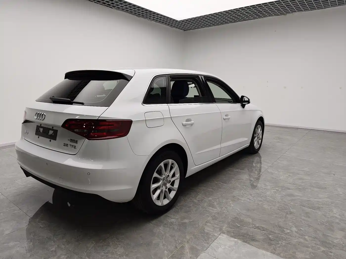Audi A3 2016 Sportback 35 TFSI Progressive фото 6