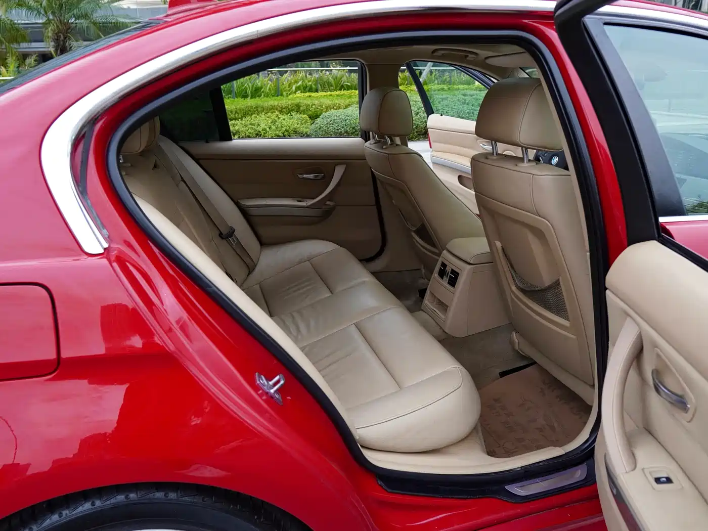 BMW 3 Series 2012 320i Luxury фото 15