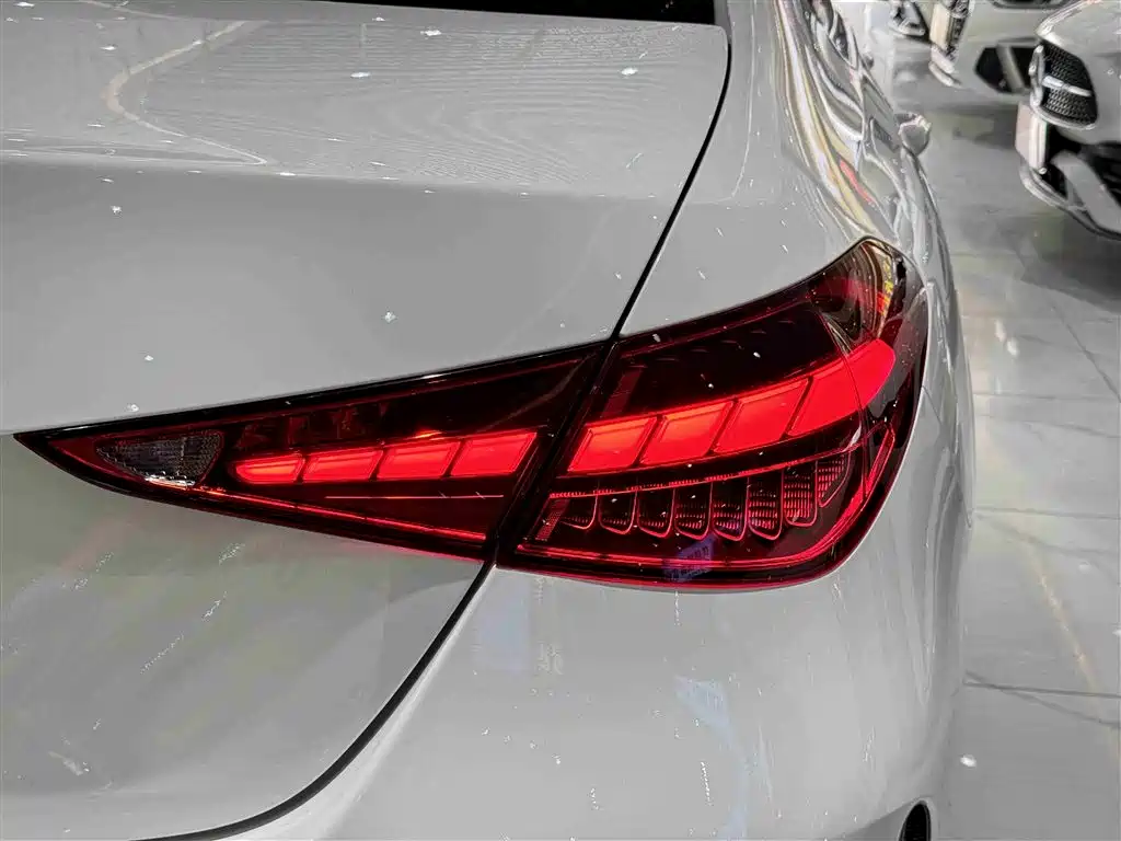 Mercedes-Benz C-Class 2024 C 200 L Sport Edition фото 8