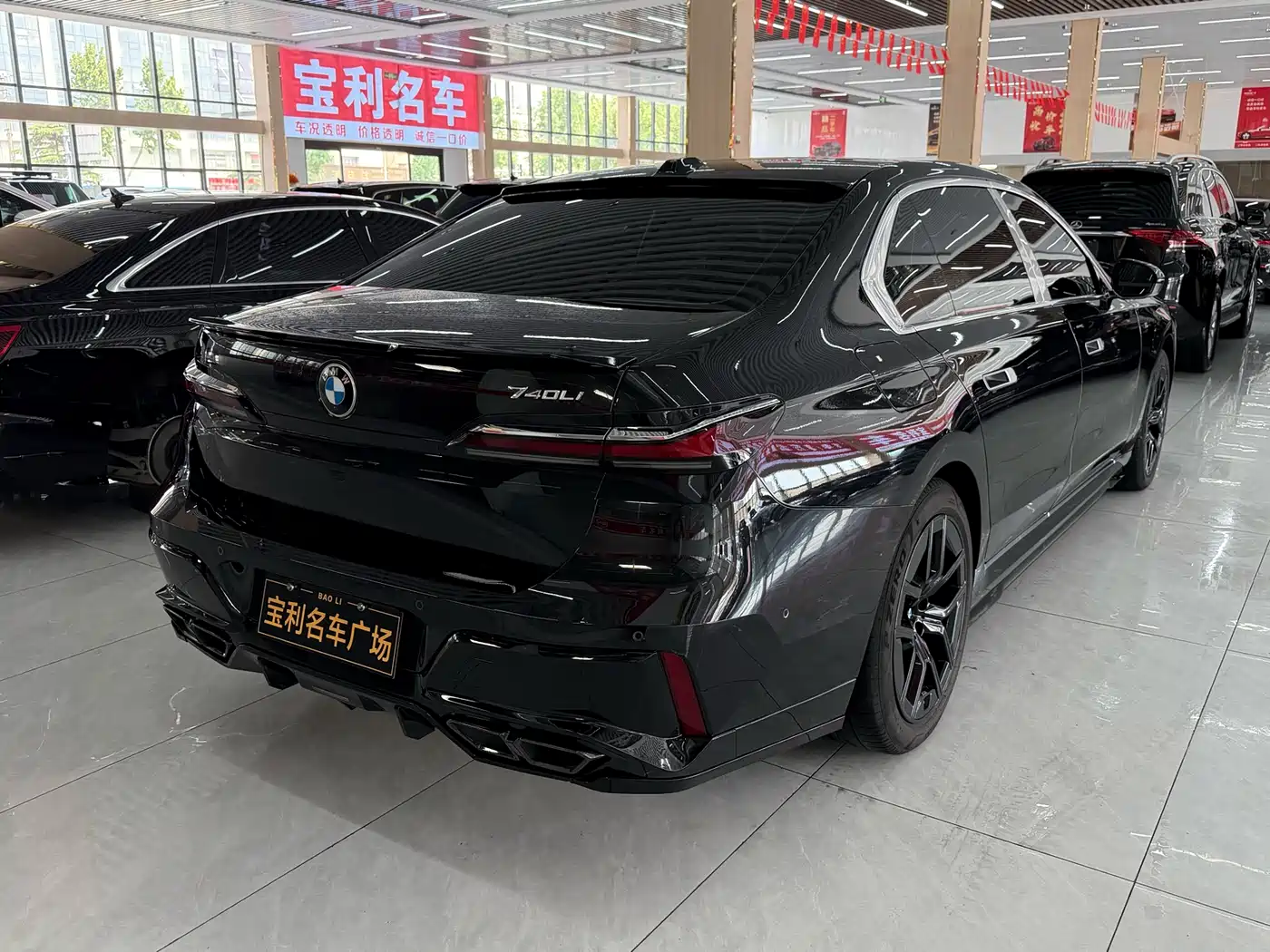 BMW 7 Series 2023 Model 735Li M Sport Package фото 4