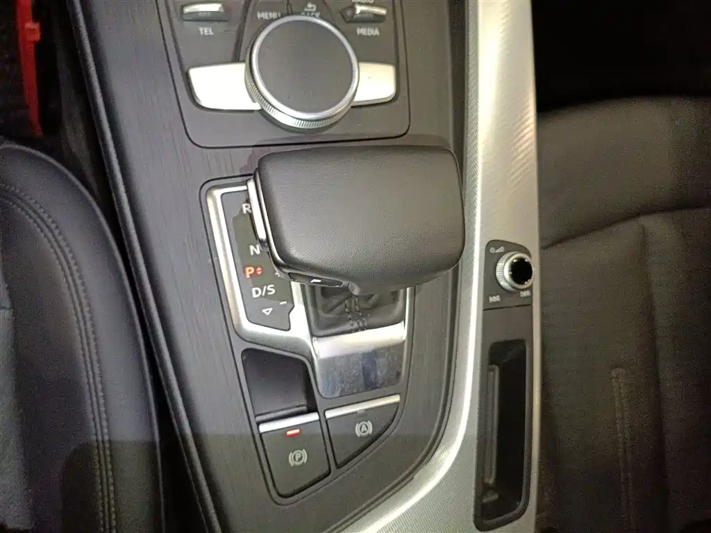 Audi A4 (Import) 2020 Avant Pioneer 40 TFSI Fashion Dynamic фото 7