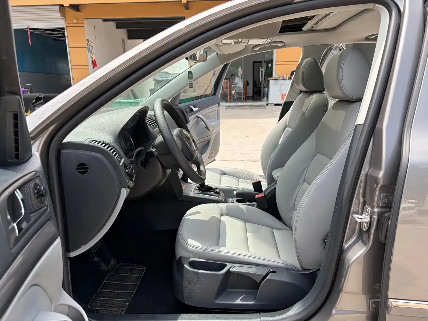 Škoda Octavia 2012 1.4TSI DSG Yijun Edition фото 5