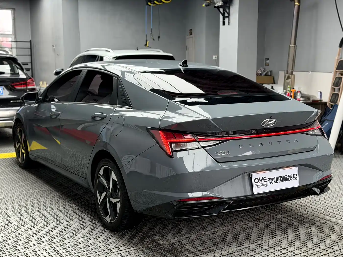 Hyundai Elantra 2022 1.5L CVT GLX Elite Edition фото 4
