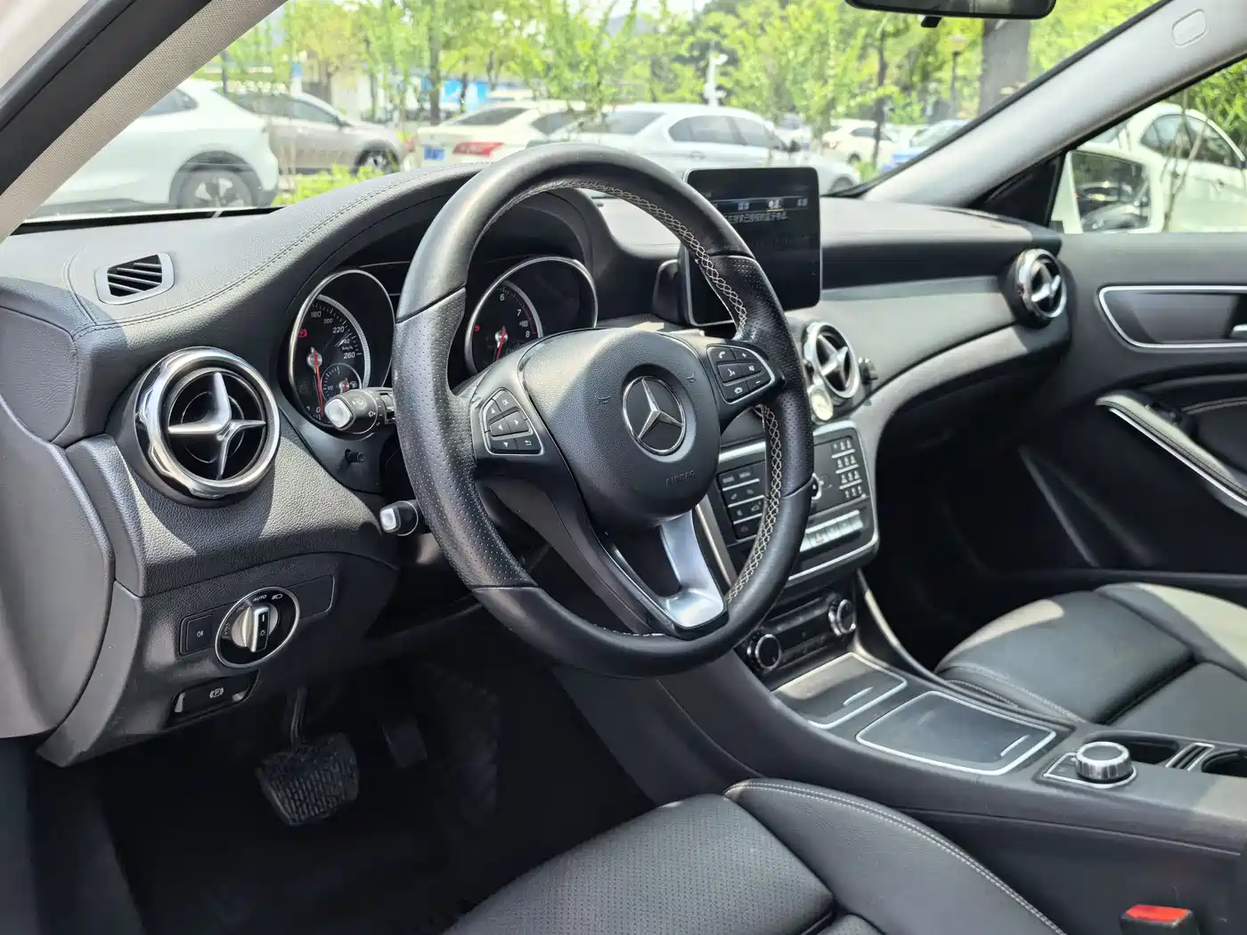 Mercedes-Benz GLA 2018 GLA 200 Fashion фото 10