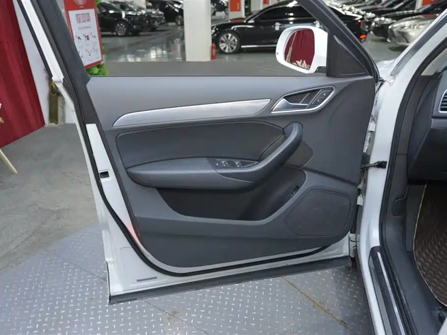 Audi Q3 2017 30 TFSI Style фото 11