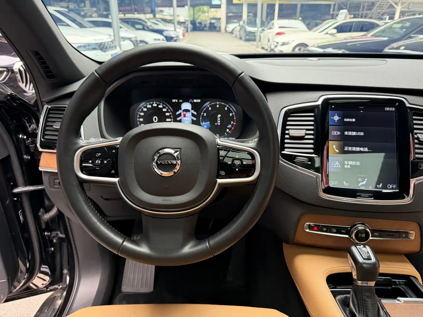 VOLVO XC90