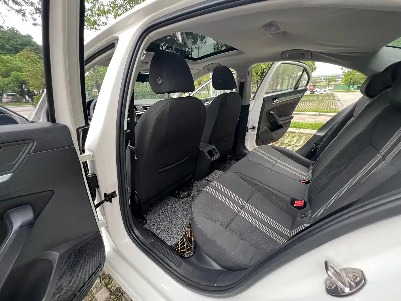Volkswagen Lamando 2018 230TSI DSG Trend Edition фото 12