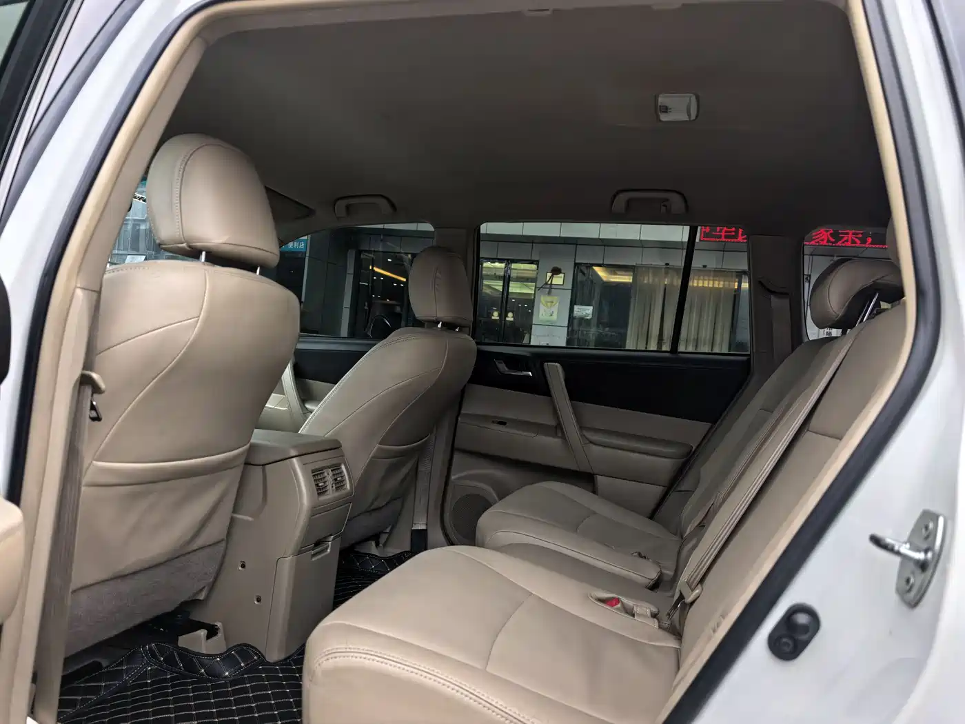 Toyota Highlander 2012 2.7L 2WD 5-seater Elite Edition фото 9