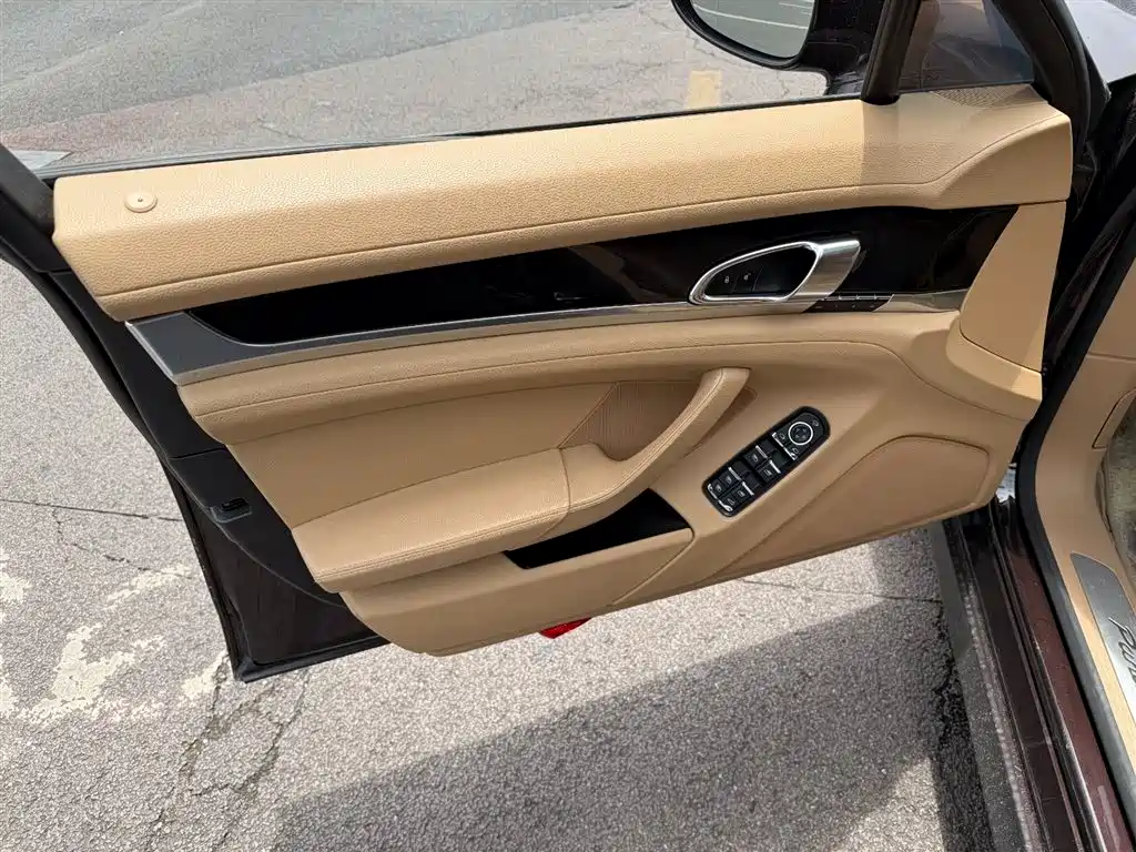 Porsche Panamera 2014 Panamera 3.0T фото 6