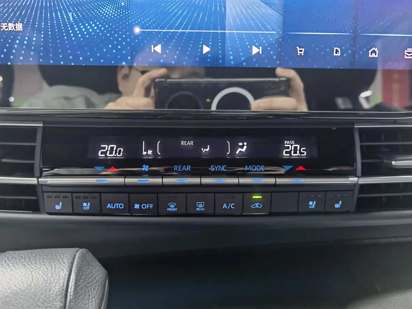 Toyota Sienna 2021 2.5L Hybrid Premium Edition фото 14