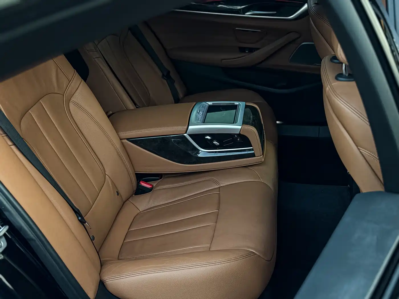 BMW 5 Series 2018 Facelift 530Li Exclusive M Sport Package фото 16