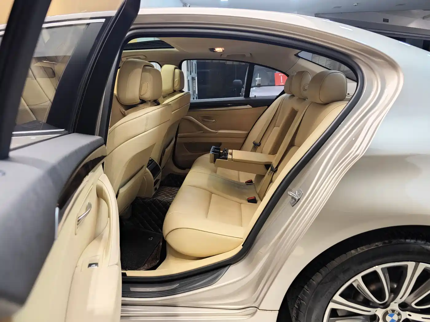 BMW 5 Series (Import) 2013 535i Leading Sport фото 24