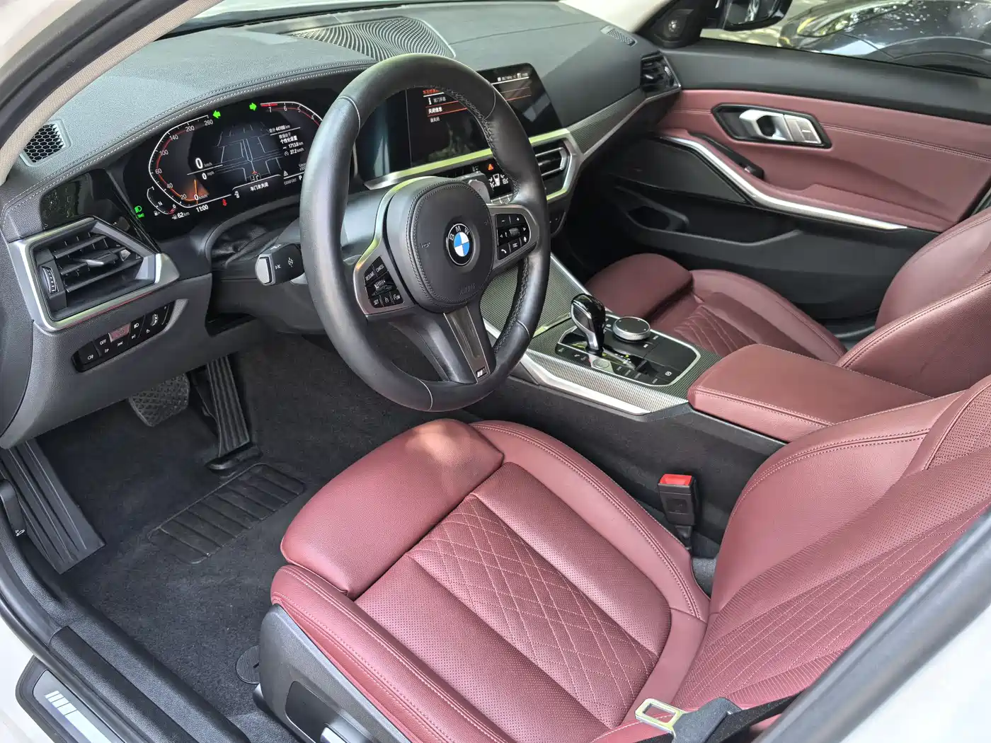 BMW 3 Series 2022 325Li M Sport Shadow Edition фото 23