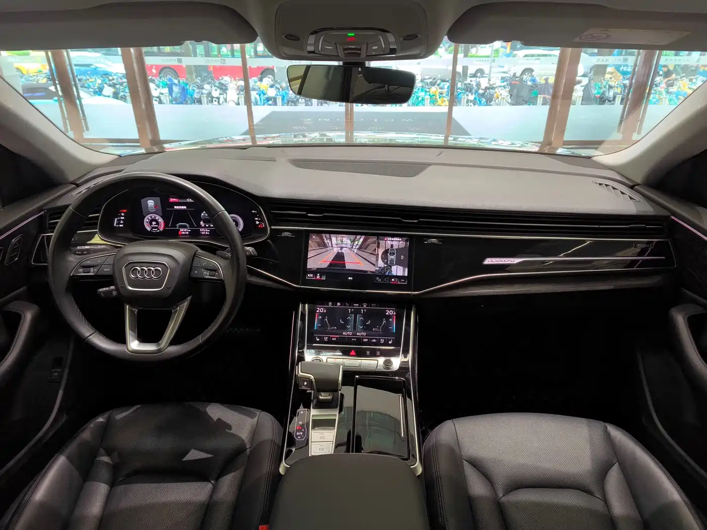 Audi Q8 2022 55 TFSI Luxury Dynamic фото 23