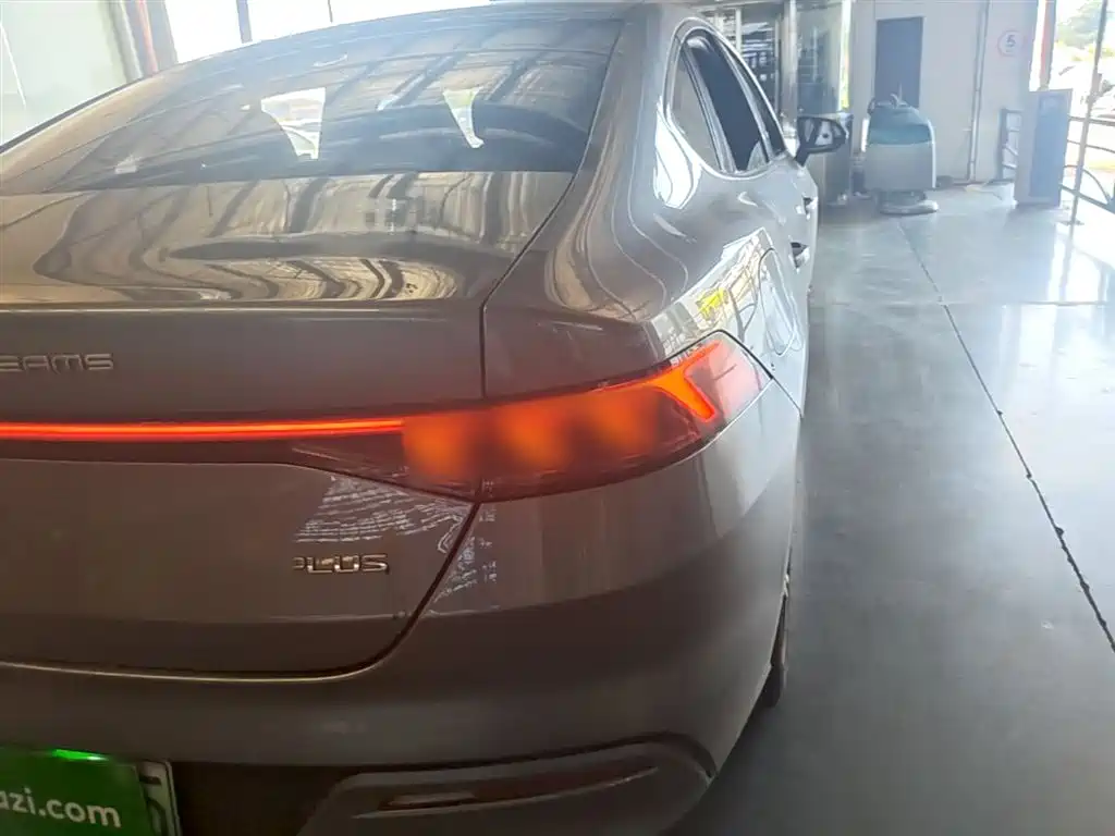 BYD Qin PLUS 2024 Glory Edition EV 420KM Leading фото 8