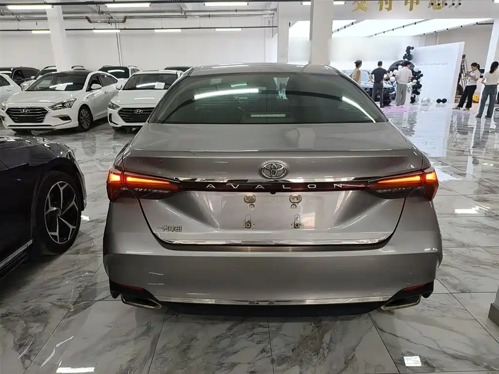 Toyota Avalon 2019 2.0L Luxury Edition (China VI) фото 9