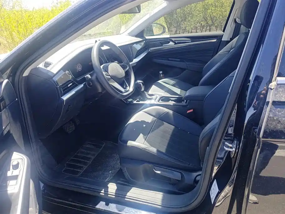 Volkswagen Passat 2024 280TSI Business Edition фото 9
