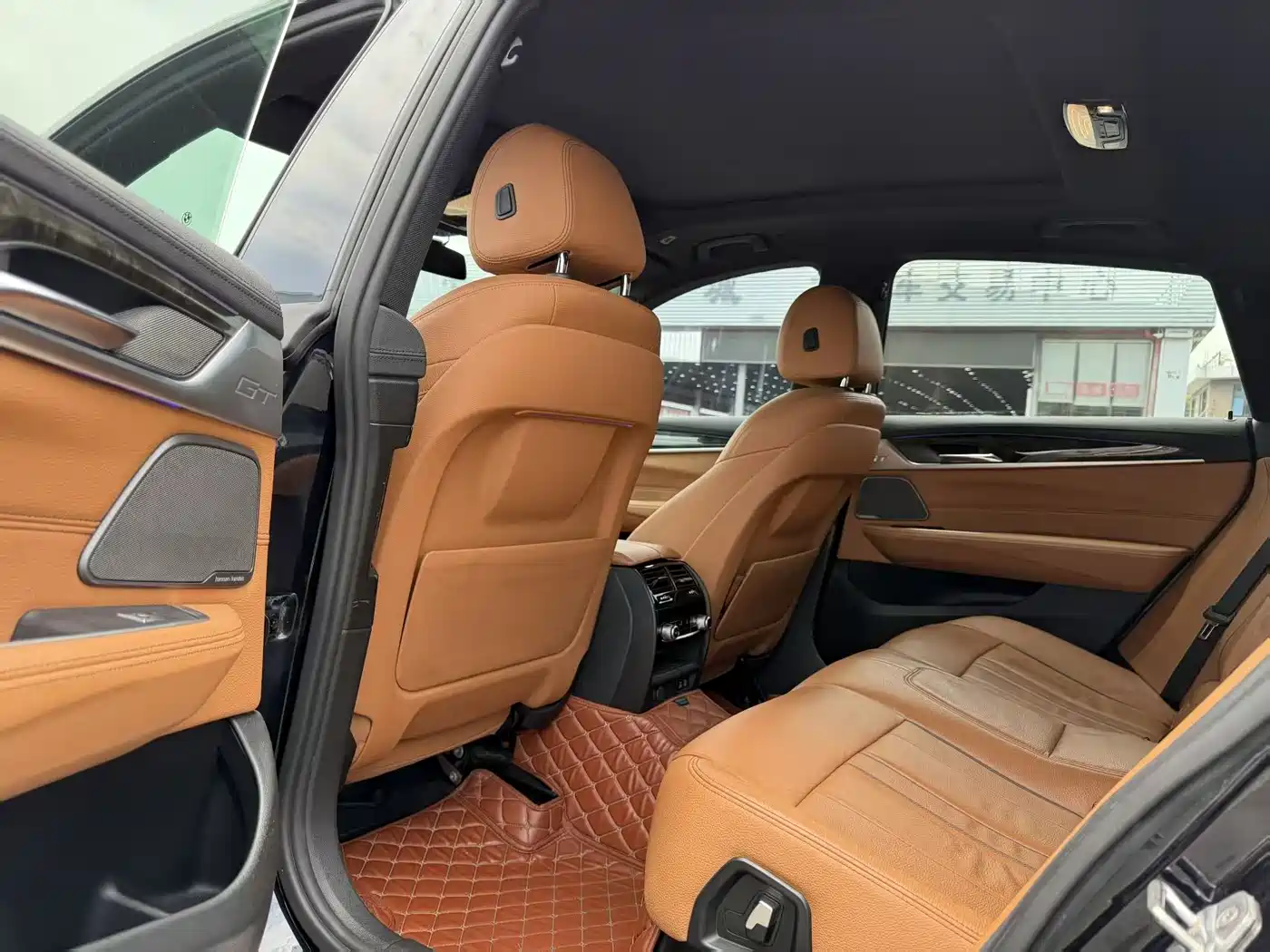 BMW 6 Series GT 2020 630i M Sport Package фото 6