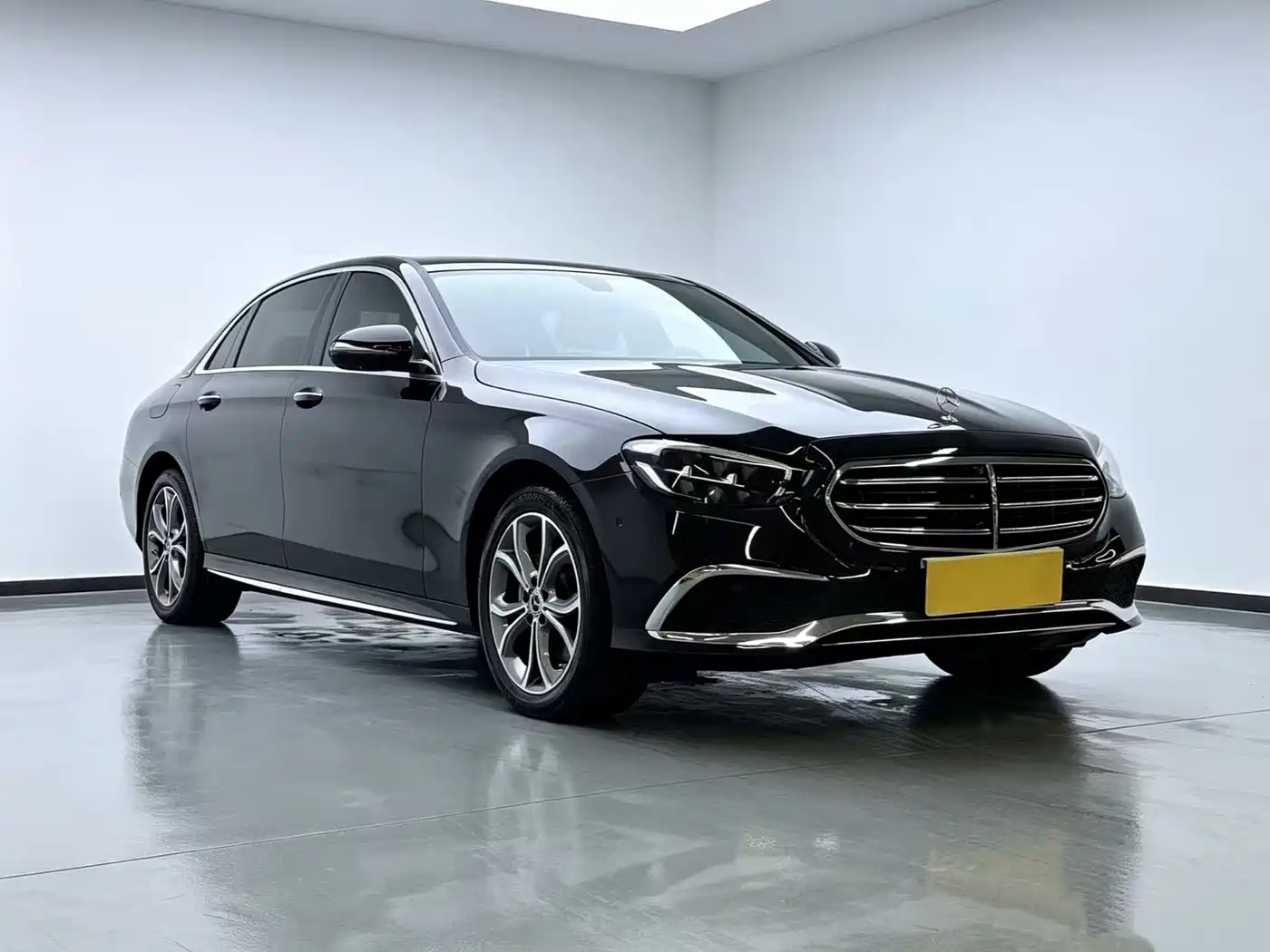 Mercedes-Benz E-Class 2023 E 300 L Luxury фото 3