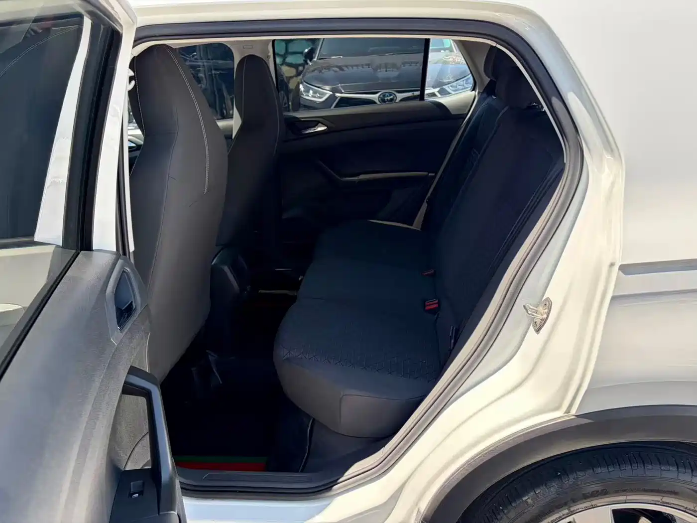 Volkswagen T-Cross 2023 Facelift 1.5L Automatic Trend Edition фото 6