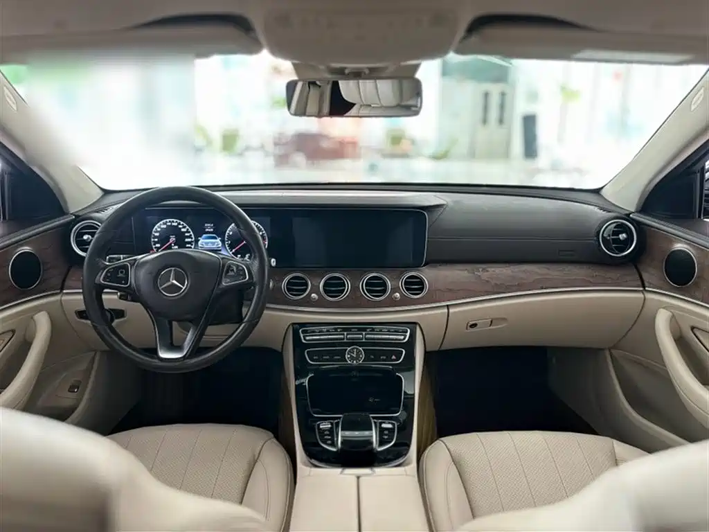Mercedes-Benz E-Class 2016 E 300 L Luxury фото 10