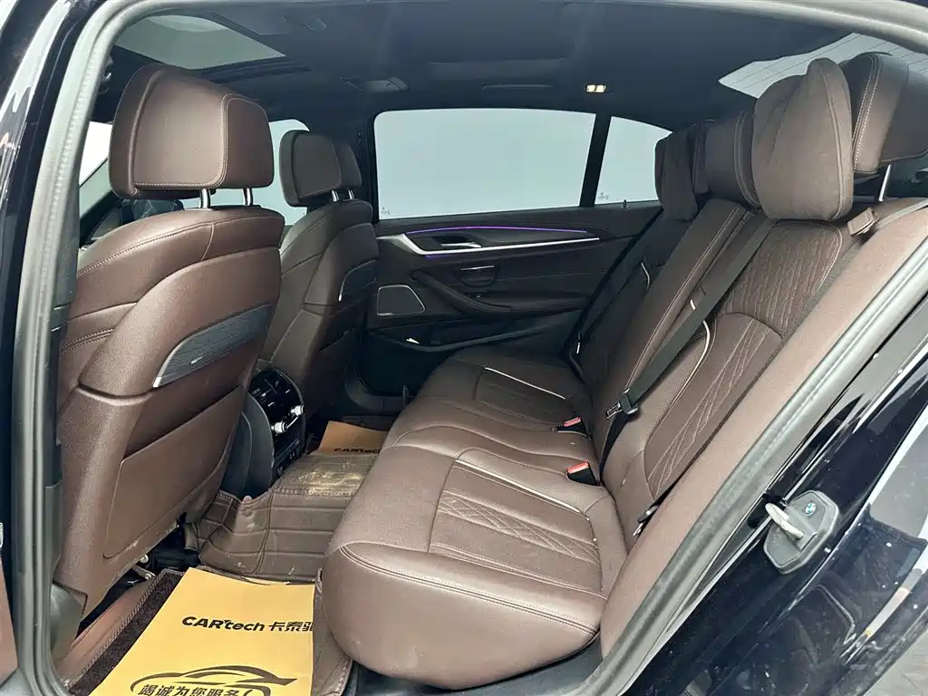 BMW 5 Series 2022 530Li Exclusive M Sport Package фото 9
