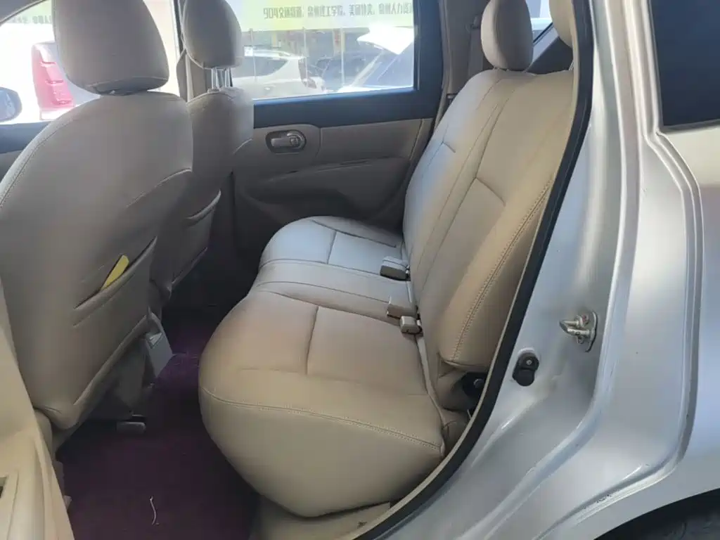 Nissan Livina 2018 2015 1.6XE CVT Comfort Edition