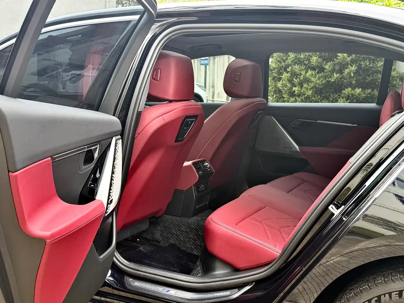 BMW 5 Series 2024 525Li Luxury Package фото 8