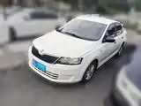 Фото 1 - Škoda Rapid