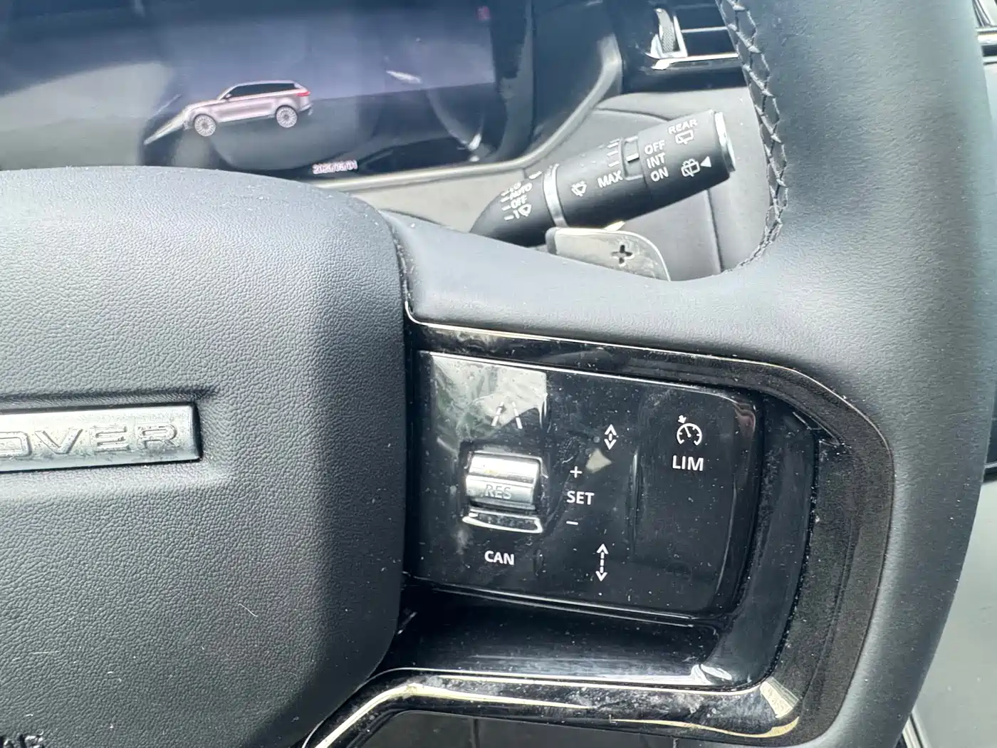 Land Rover Range Rover Velar 2024 Dynamic SE фото 13