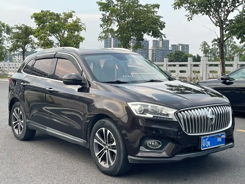 Фото 3 - Borgward BX7