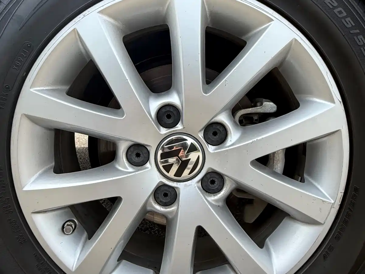 Volkswagen Sagitar 2012 1.4TSI Automatic Luxury фото 15