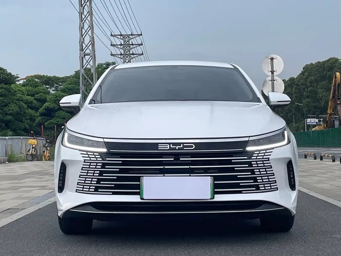 BYD Destroyer 05 2024 Glory Edition DM-i 120KM Luxury фото 2