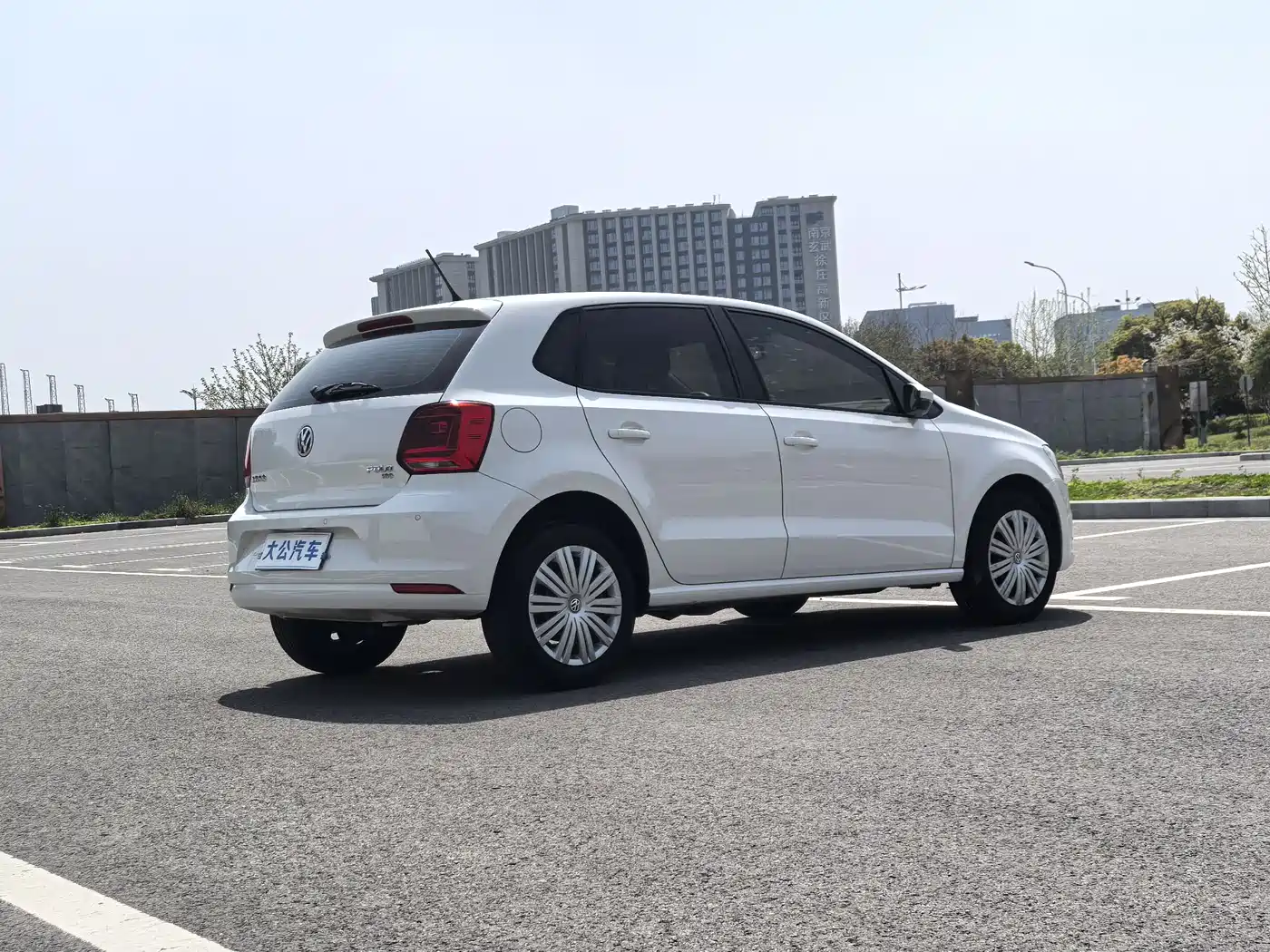 Volkswagen Polo 2016 1.6L Automatic Comfort фото 9