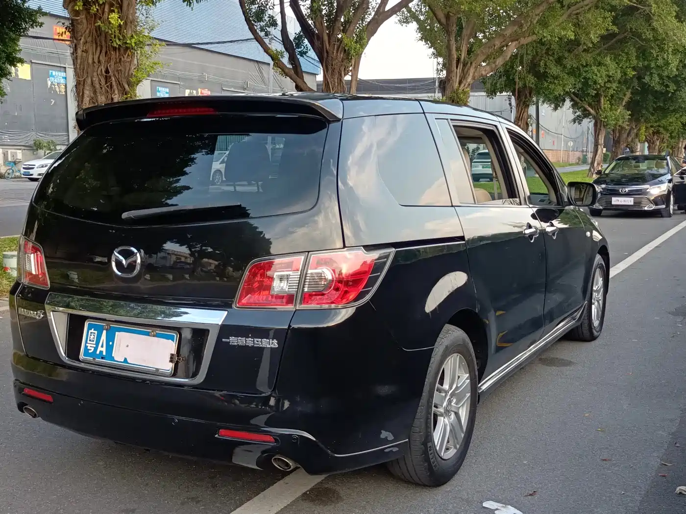 Mazda 8 2011 2011 Model 2.3L Premium Edition