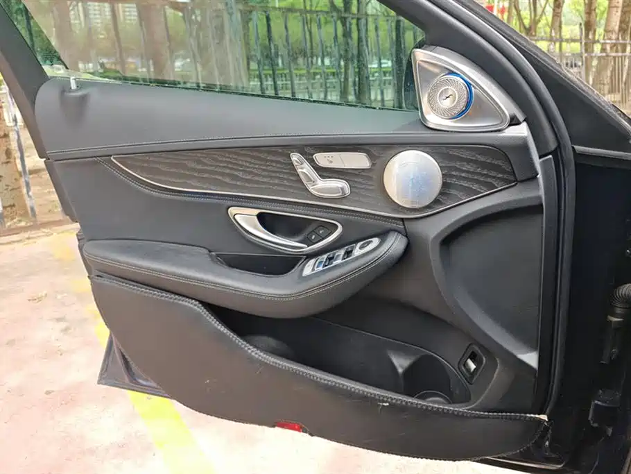Mercedes-Benz C-Class 2015 Facelift C 200 L Sport фото 7