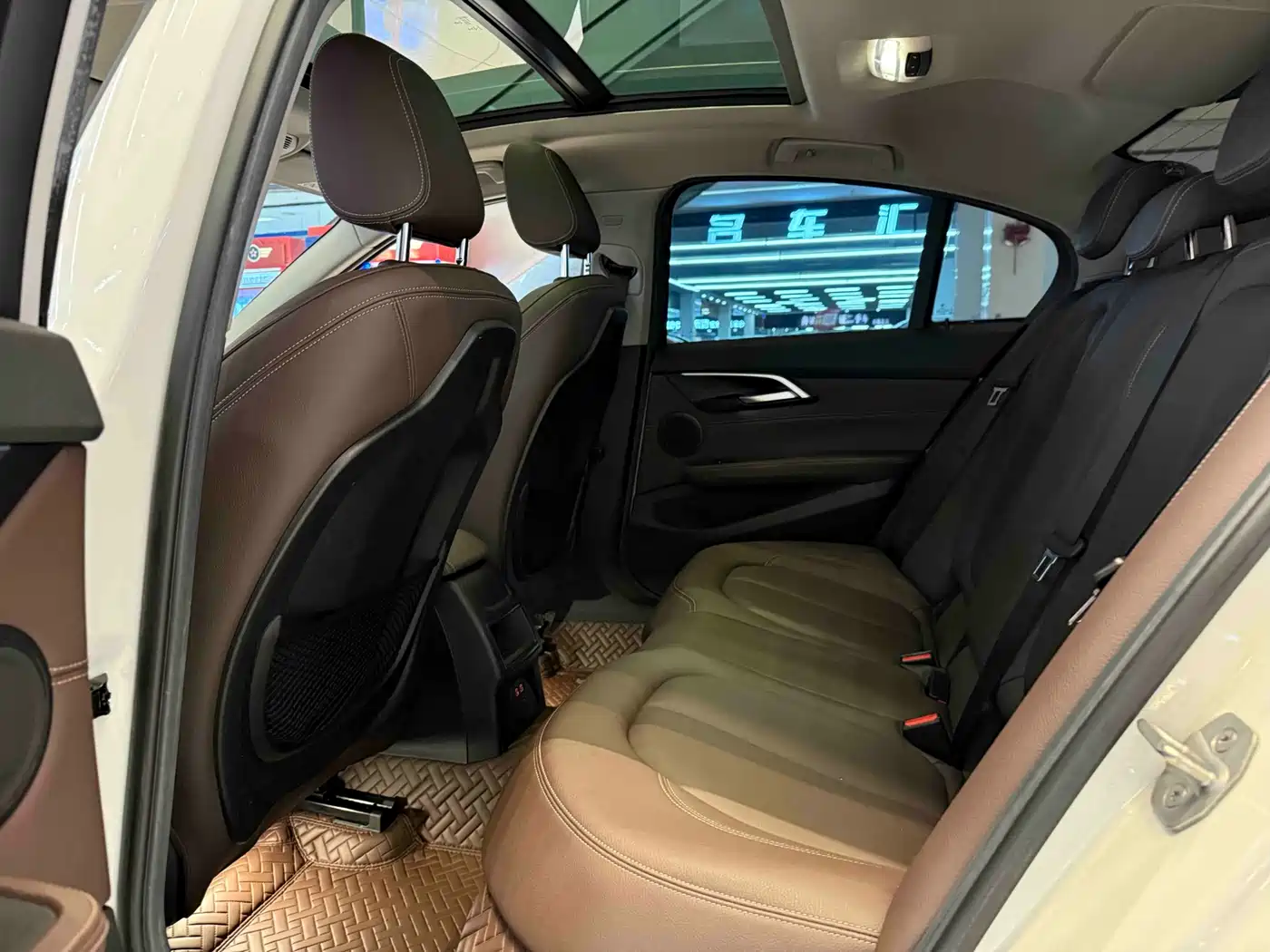 BMW 1 Series 2020 Model 120i M Sport Package фото 7