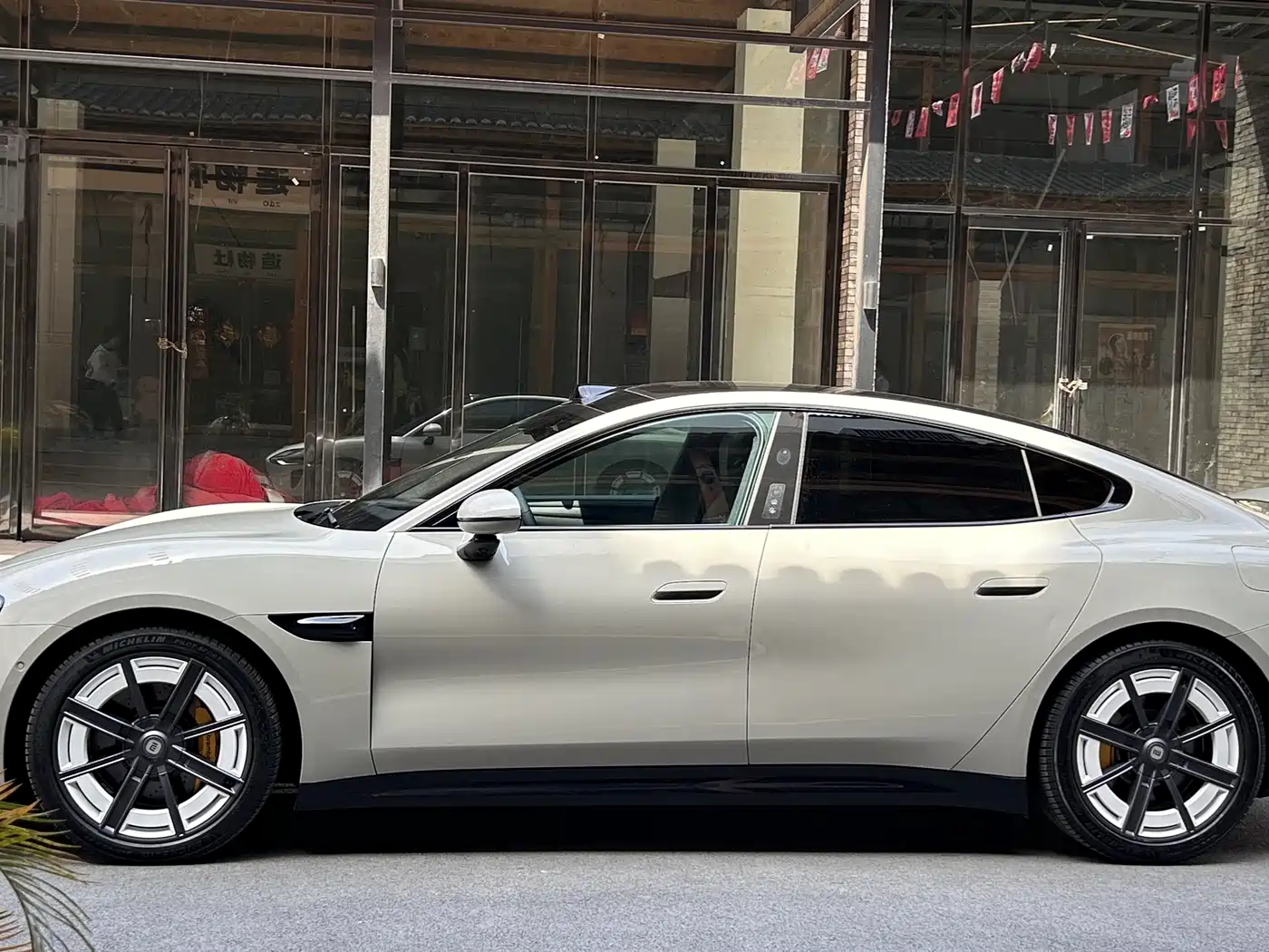 XIAOMI CAR XIAOMI SU7