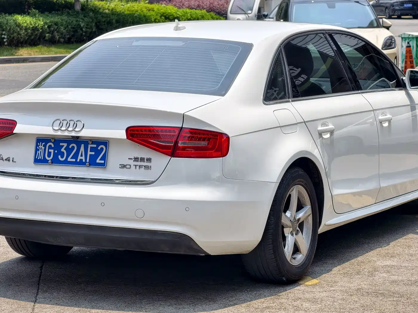 Audi A4L 2016 30 TFSI Collector's Edition Automatic Comfort фото 11