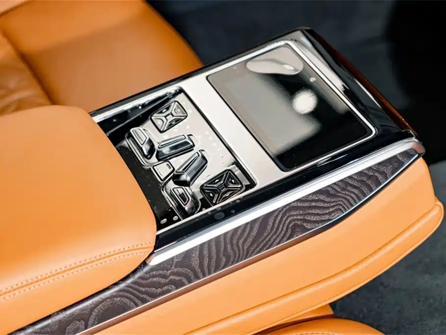 Audi A8 2023 A8L 50 TFSI quattro Exclusive фото 24