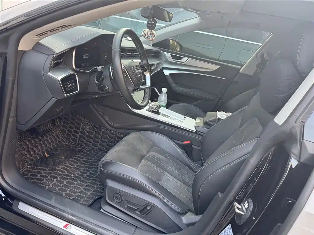 Audi A7L 2024 45 TFSI Luxury фото 4