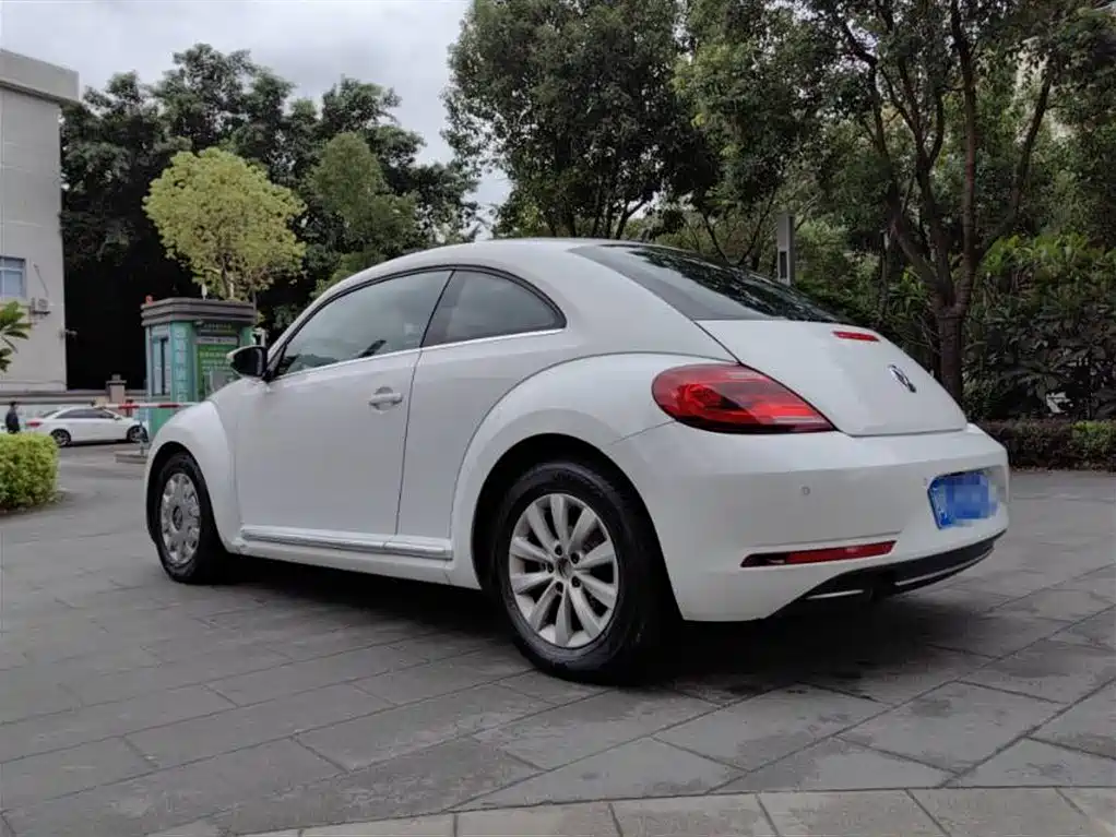 Volkswagen Beetle 2017 180TSI Style фото 6