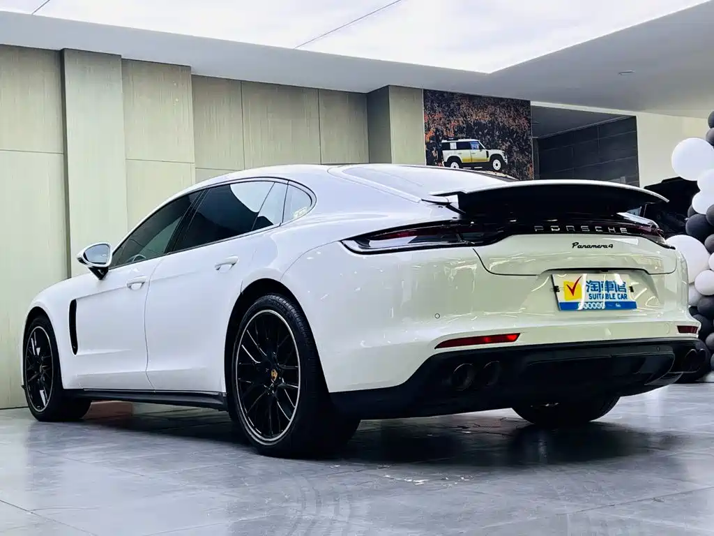 Фото 6 - Porsche Panamera