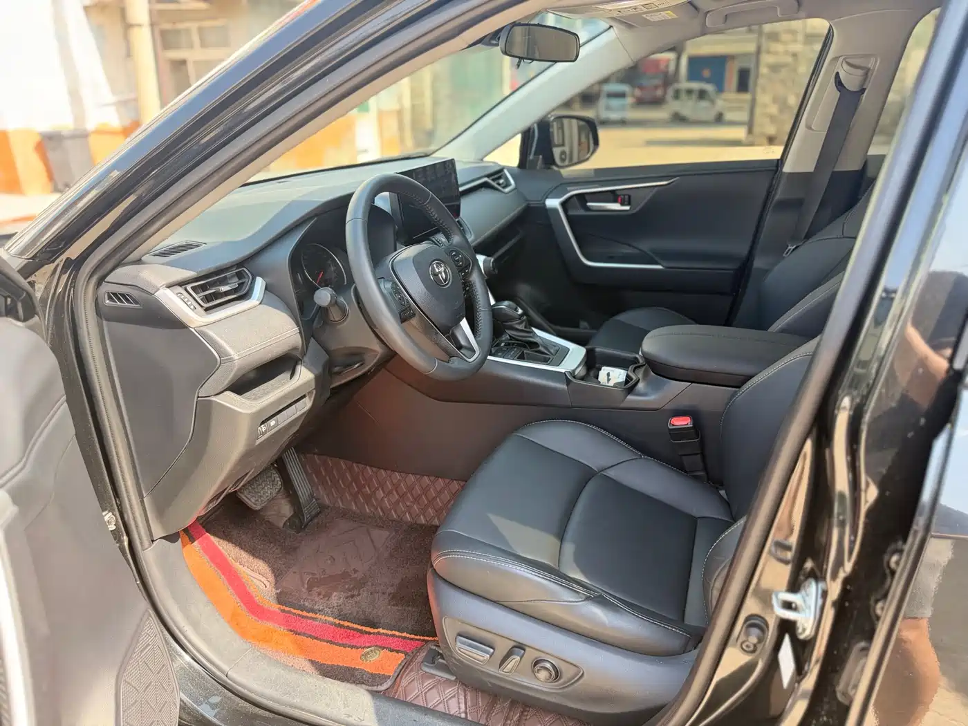 Toyota Wildlander 2024 2.0L CVT FWD Leading Edition фото 8